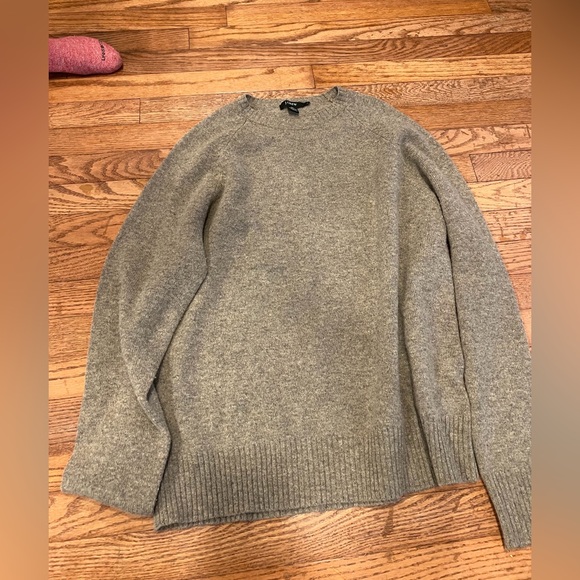 J. Crew Light brown Crew Neck Sweater lambs wool - Picture 2 of 4